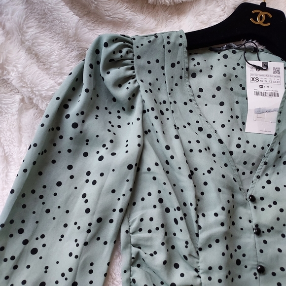 Flash sale🥳NWT Zara Green Dot mini dress, Size XS - Picture 4 of 7